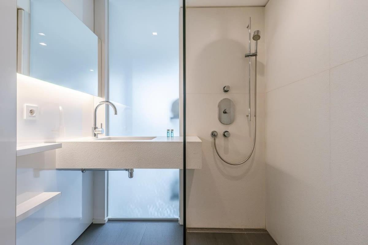 Modern Apartment In Centre Of Knokke Екстериор снимка